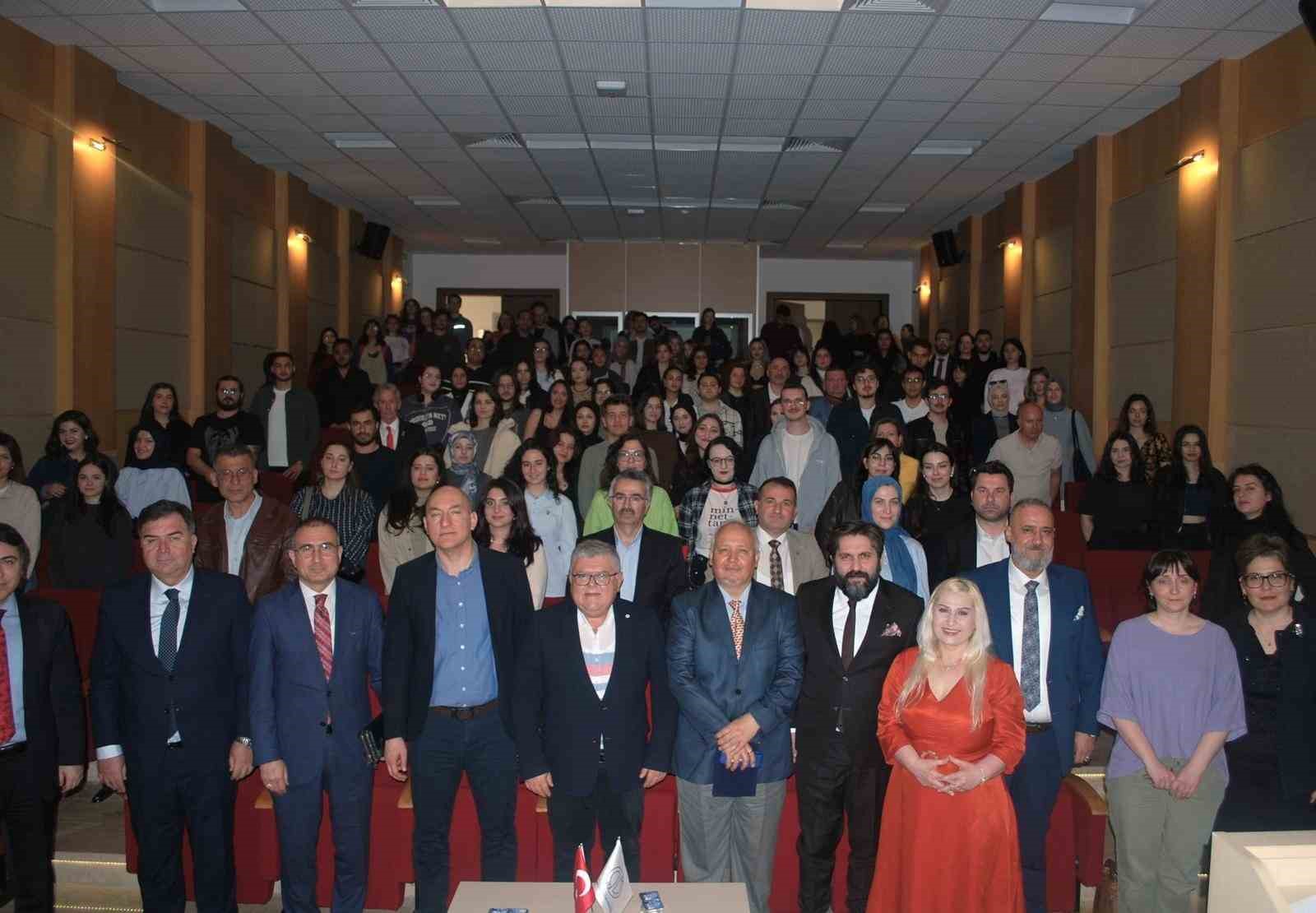Anadolu Üniversitesinde ‘Türk Dünyası ve Ortak Türk Alfabesi semineri
