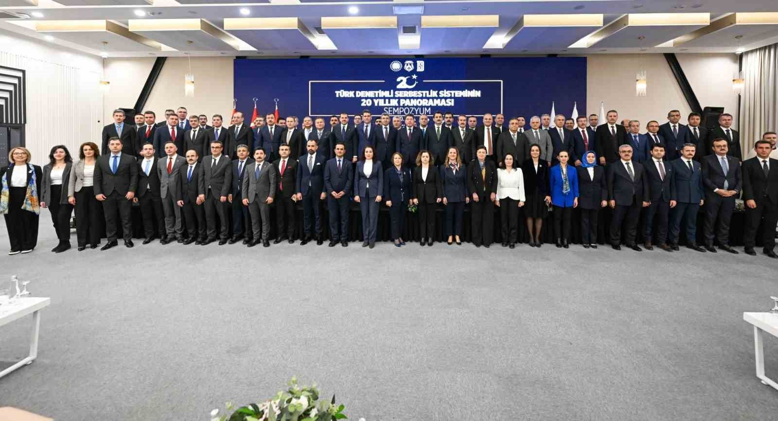 Eskişehir Cumhuriyet Başsavcısı Karakülah, 20. Yıla Bütüncül Bakış Sempozyumuna katıldı