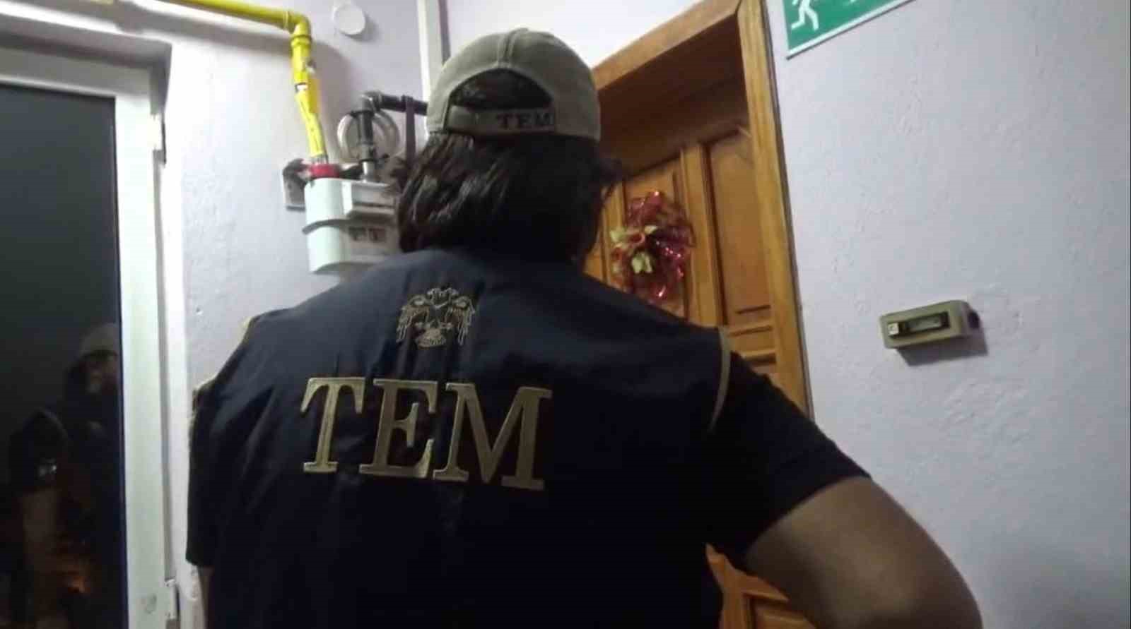 Eskişehir merkezli 4 ilde FETÖnün kadın yapılanmasına yönelik operasyonda 16 şahıs yakalandı