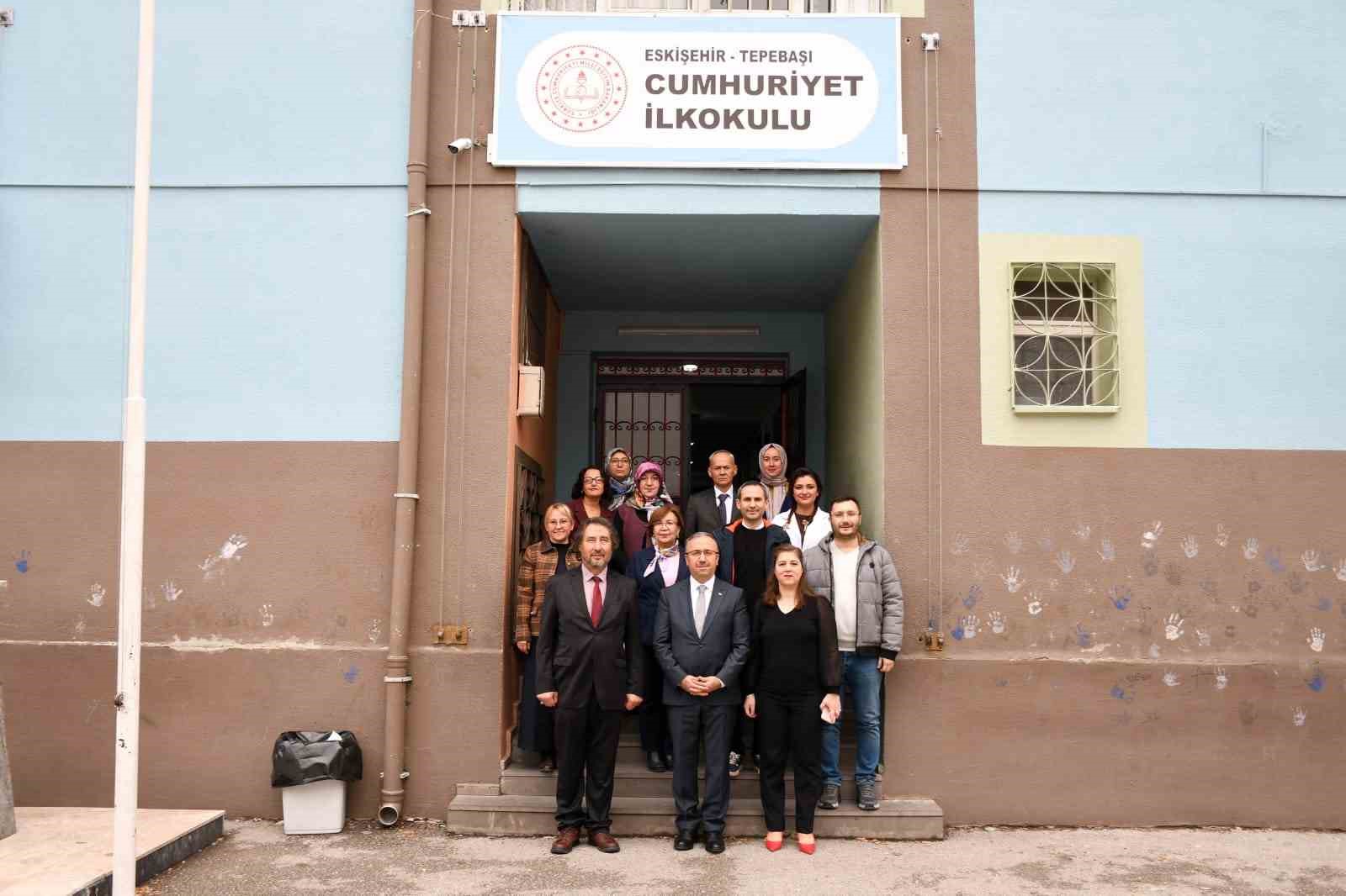 Eskişehirde 1896 yılından beri ayakta olan tarihi okul eğitime devam ediyor