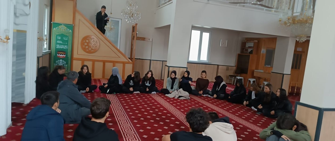 Eskişehirde ÇEDES projesi kapsamında öğrenciler manevi değerlerle buluştu