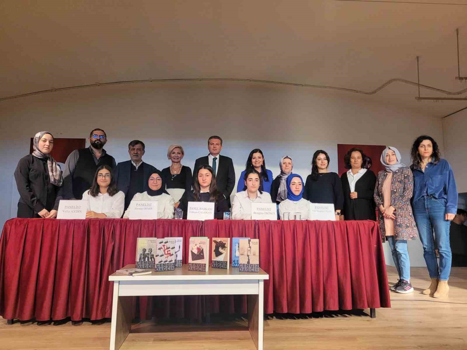 Eskişehirde Cengiz Dağcı paneli düzenlendi