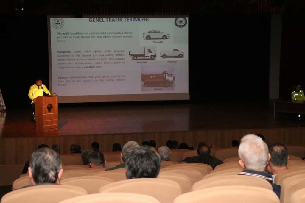 Eskişehirde fahri trafik müfettişleri ile toplantı yapıldı