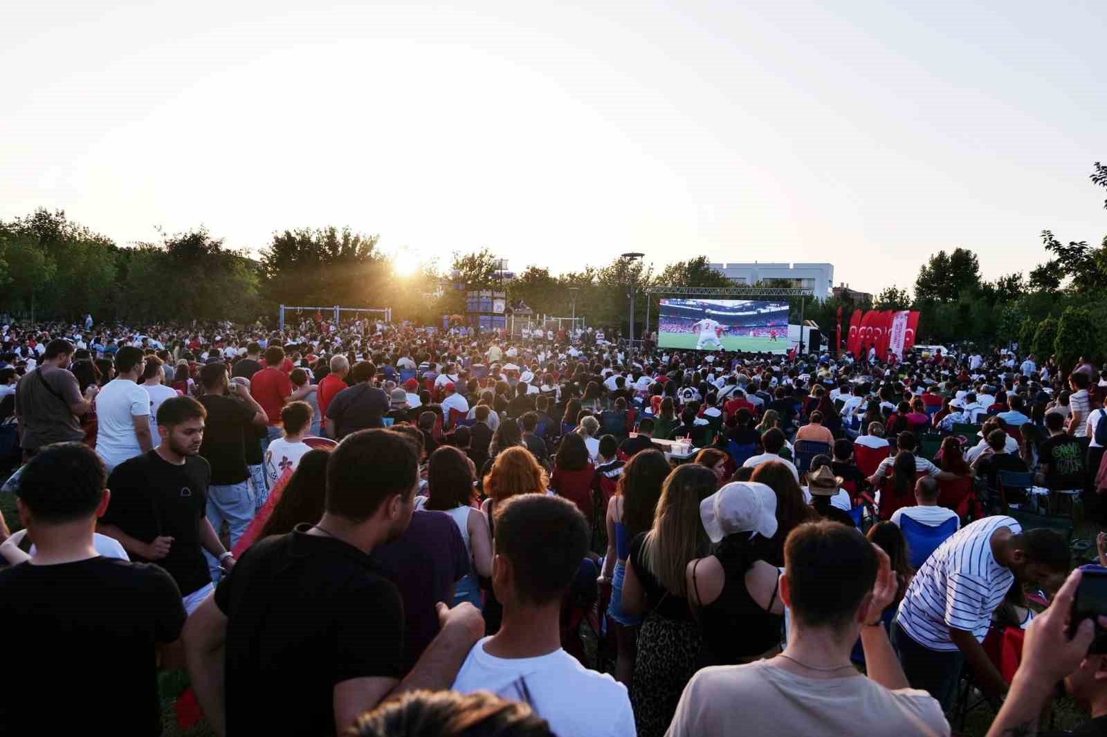 Eskişehir'de milli maç heyecanı dev ekranda yaşanacak