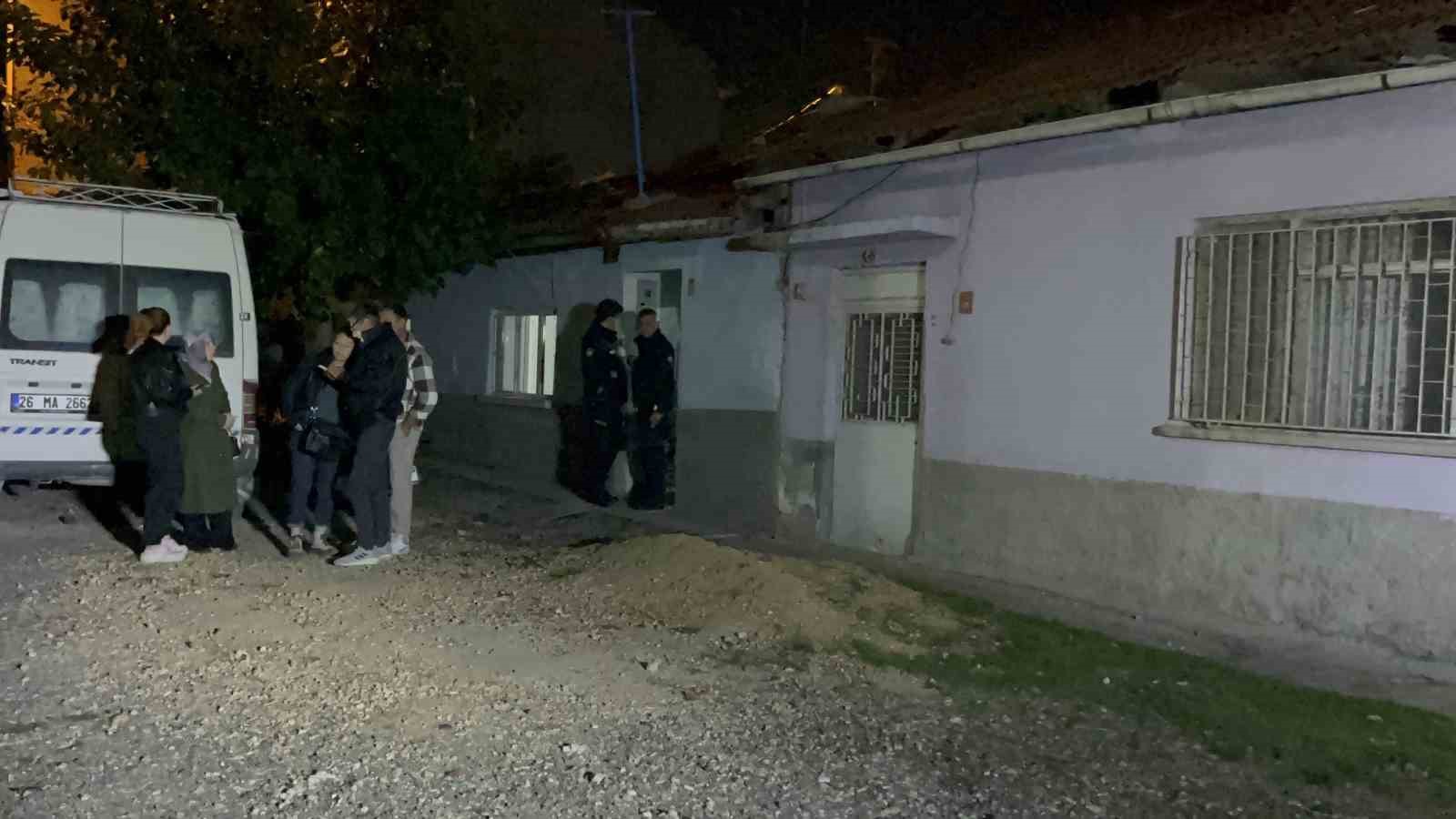 Eskişehirde soba faciasında karı-koca zehirlendi: 1 ölü