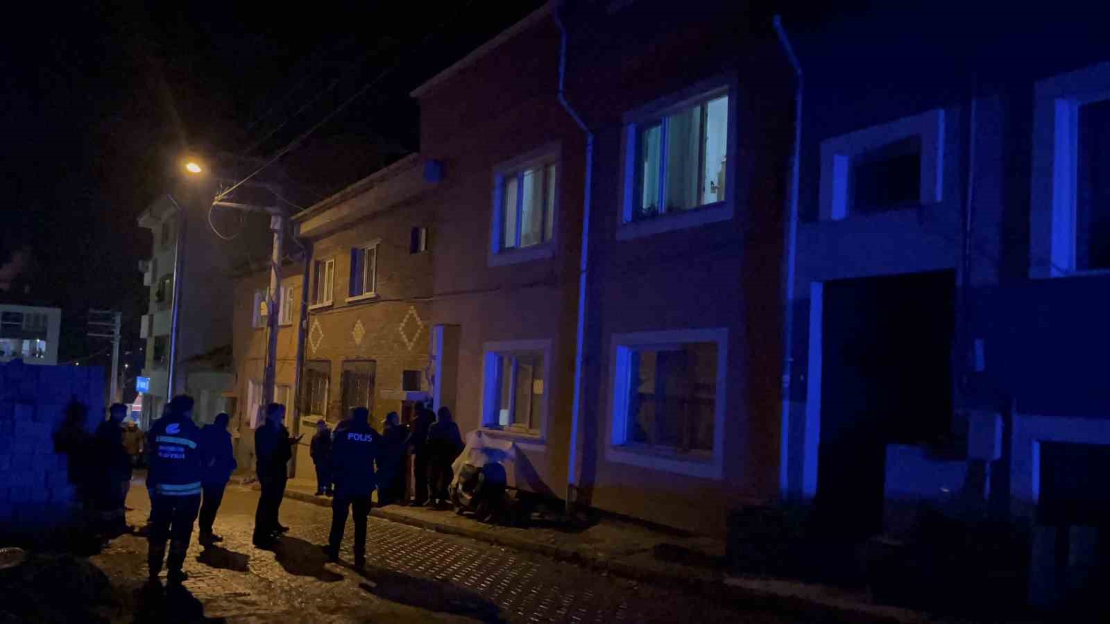 Eskişehirde üçüncü kattan düşen şahıs ağır yaralandı