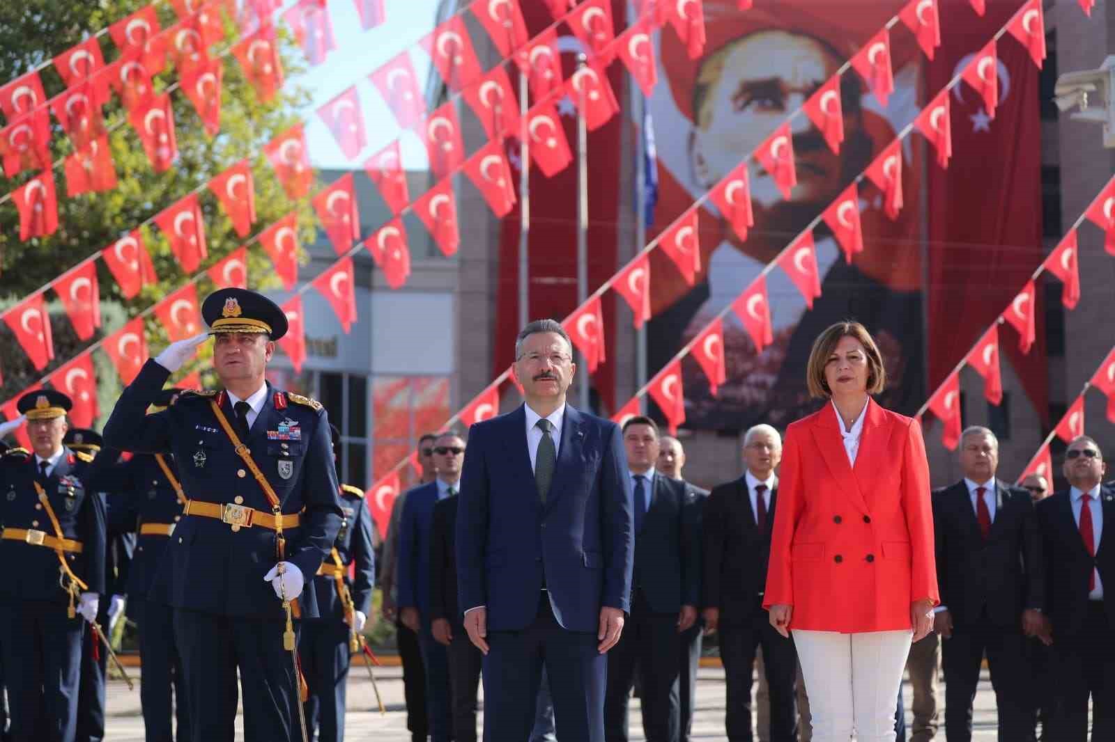 Eskişehirde Zafer Bayramı kutlamaları başladı