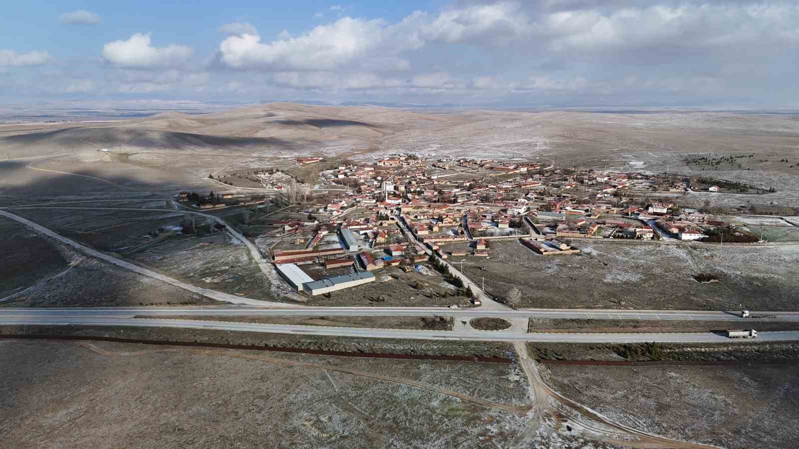 Eskişehirdeki köyde ilginç arazi sıkıntısı