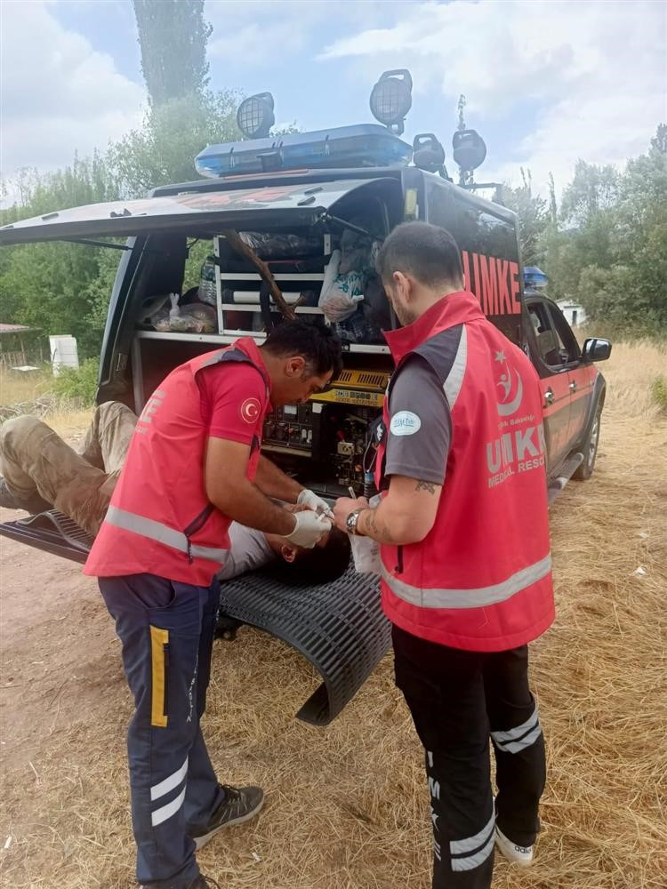 Eskişehir'den 2 UMKE aracı ve 10 personel Bilecik yangınına desteğe gitti