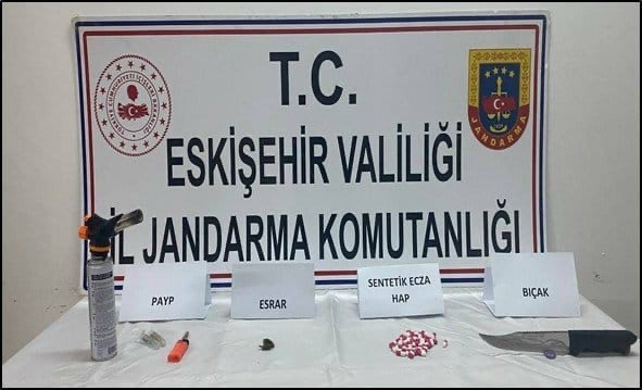 Eskişehire uyuşturucu getirmek isteyen şüpheliler jandarma tarafından yakalandı
