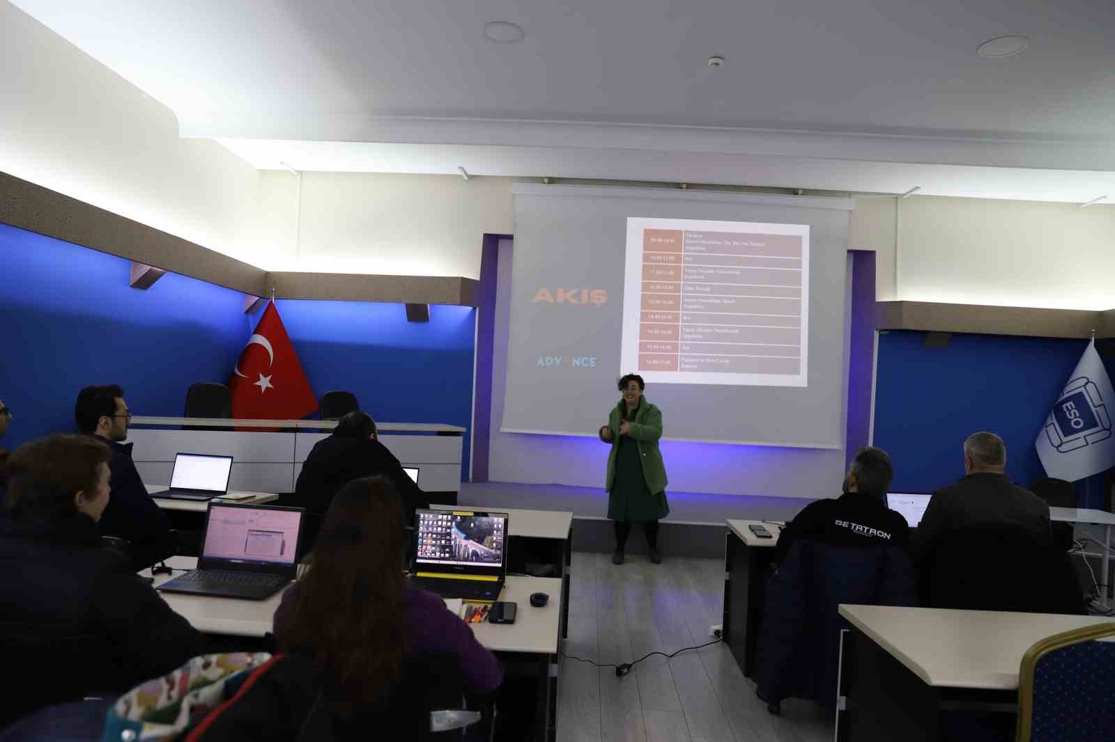 ESO Akademiden sunum becerileri eğitimi