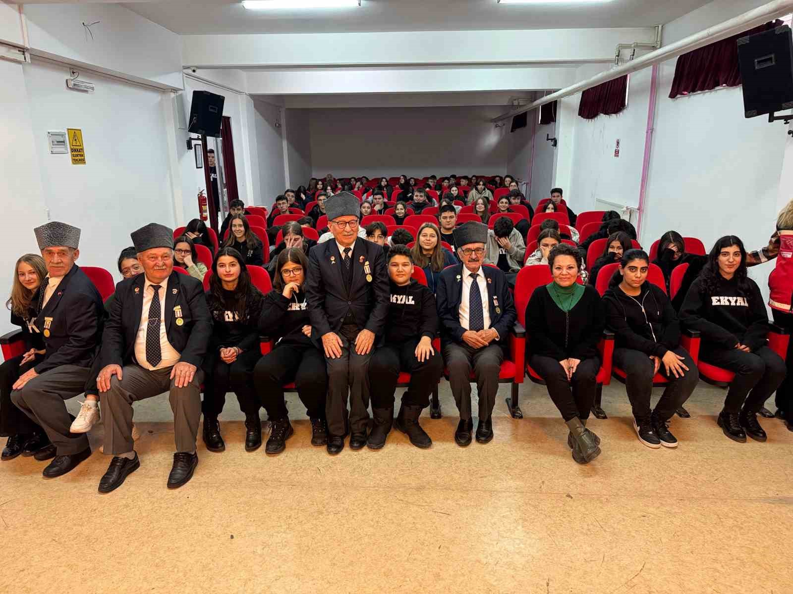 Gaziler, lise öğrencileri ile buluştu