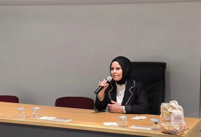 Gedizde tarhana çorbası üretim işletmesi sahibi öğrencilerle buluştu