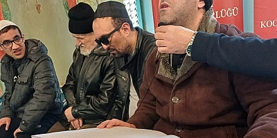 Görme engelliler Braille alfabesiyle Kuran okudu