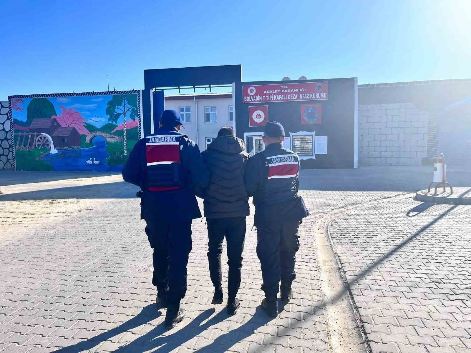 Hapis cezasıyla aranan şahsı jandarma yakaladı