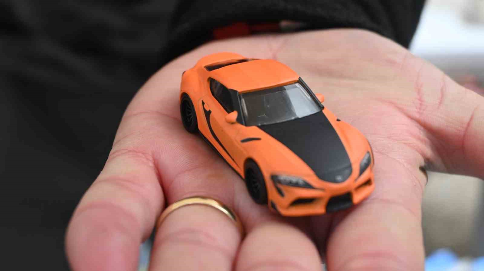 Her yaştan insan bu minyatür arabaların hastası oluyor