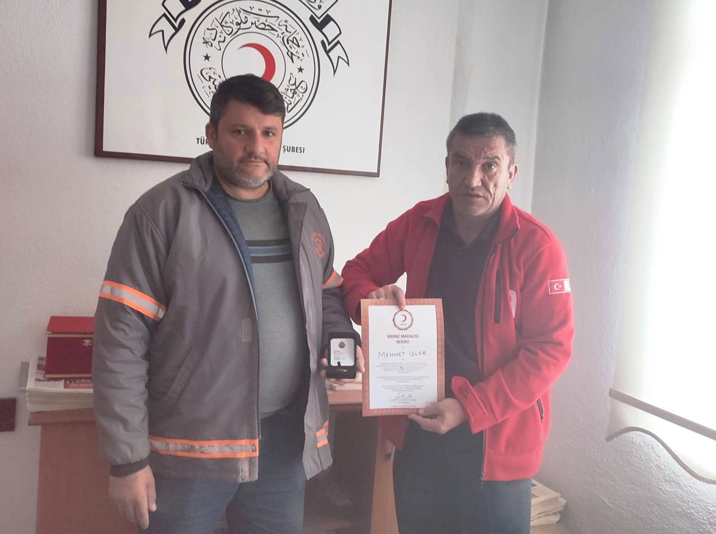 Hisarcıkta 10 kez kan bağışladı bronz madalya aldı