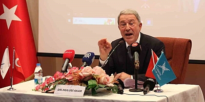 Hulusi Akar: Öcalan'a af yok, Mehmetçik gece gündüz tepelerinde!