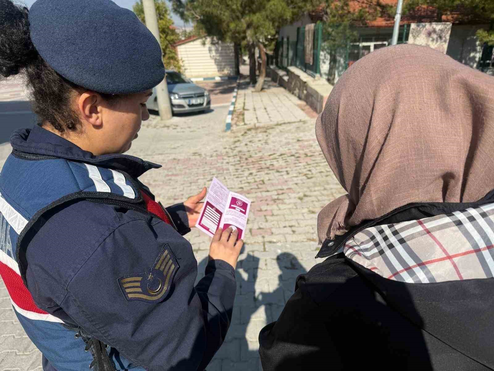İhsaniyede jandarmadan bilgilendirme çalışması