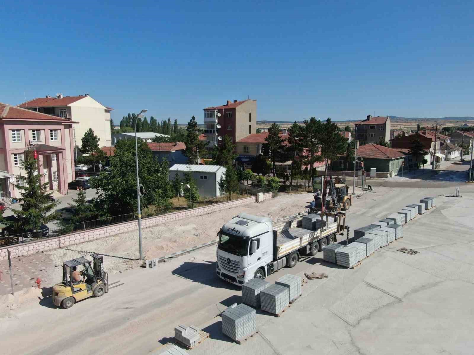 İnönüde kaldırım çalışması