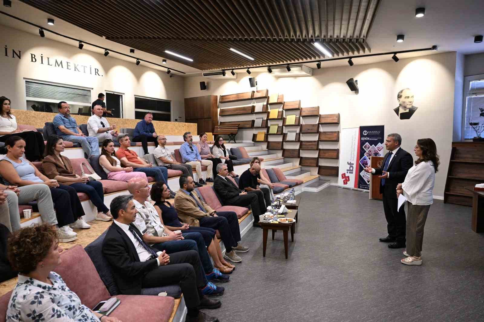 Kalite Komisyonunun Yıl Sonu Toplantısı Rektör Adıgüzelin katılımıyla gerçekleştirildi