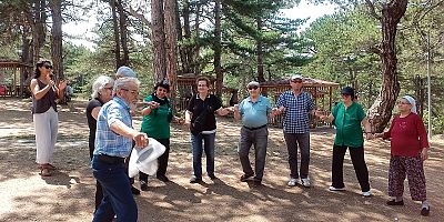 Koca Çınarlar Sakaryabaşı ve Küçükelmalı’da piknik yaptı