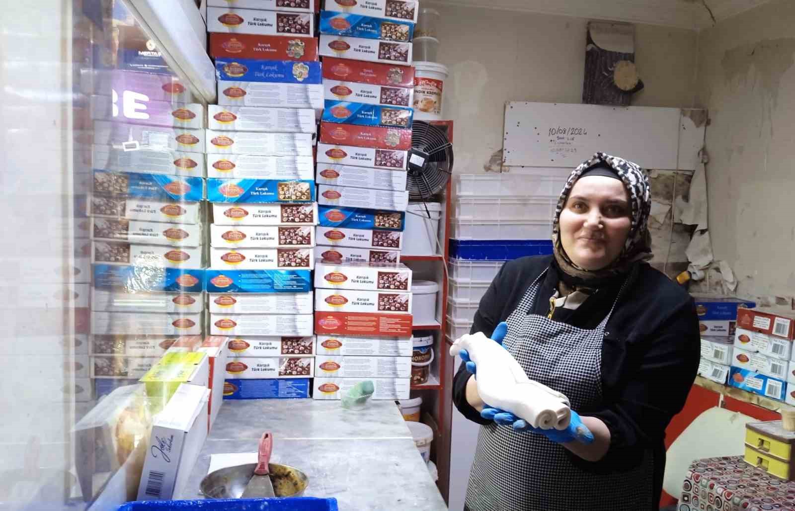 Kocasına yardım etmek için geldiği dükkanda lokum ustası oldu