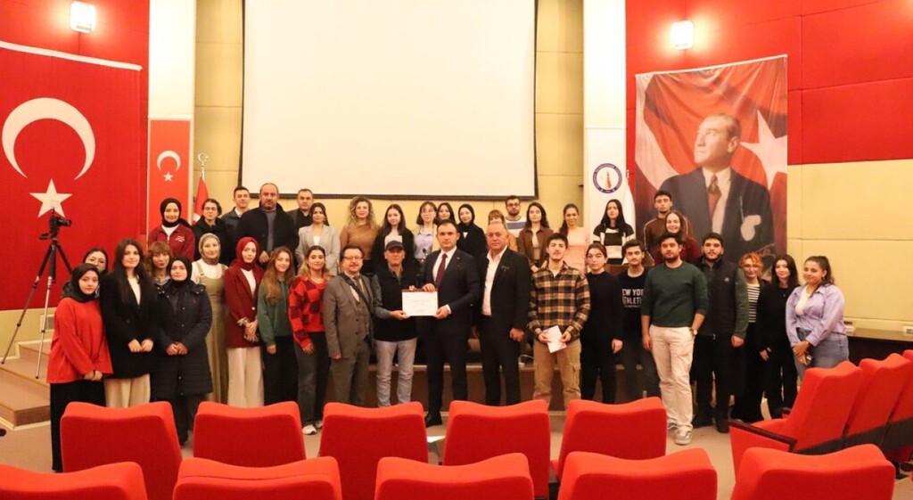 Kütahya DPÜde personel ve öğrencilere fotoğrafçılık eğitimi