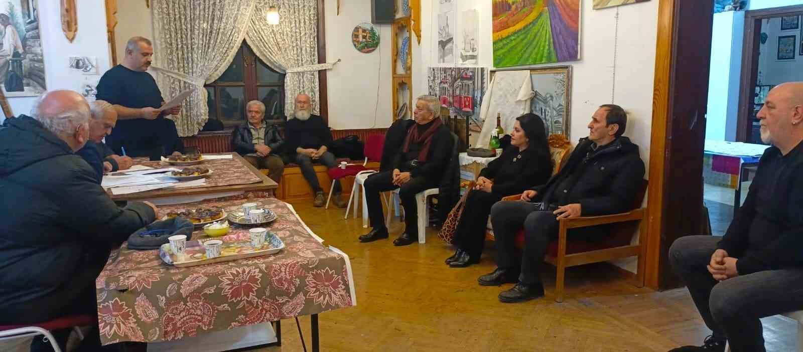 Kütahya Güzel Sanatlar ve Edebiyat Derneğinin yeni yönetimi belirlendi