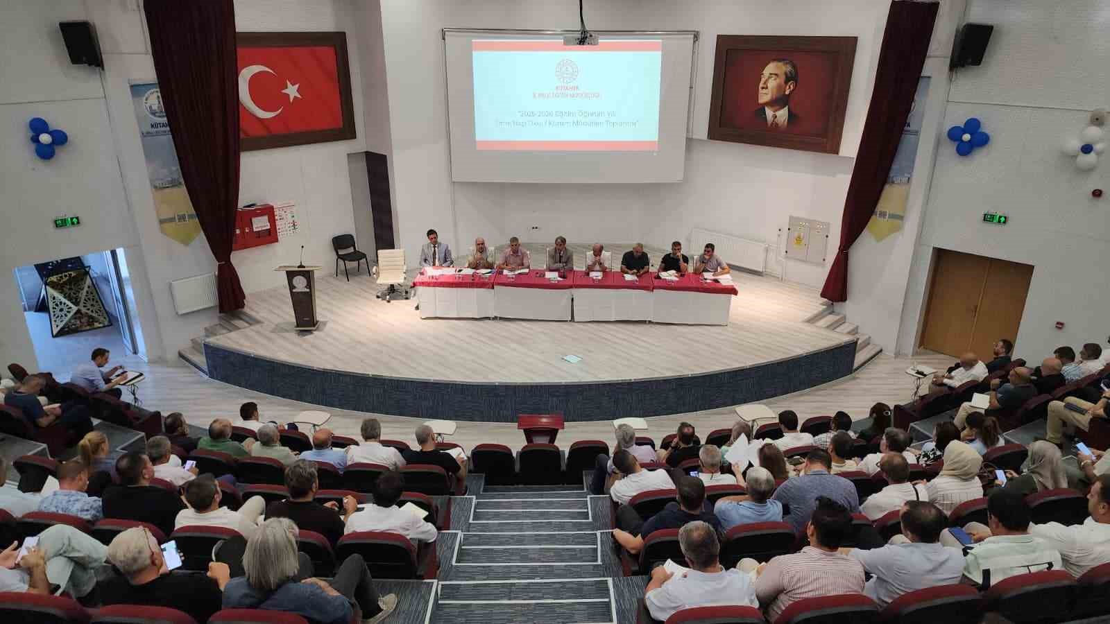 Kütahyada 2025-2026 Eğitim Öğretim Yılı Sene Başı Toplantısı yapıldı