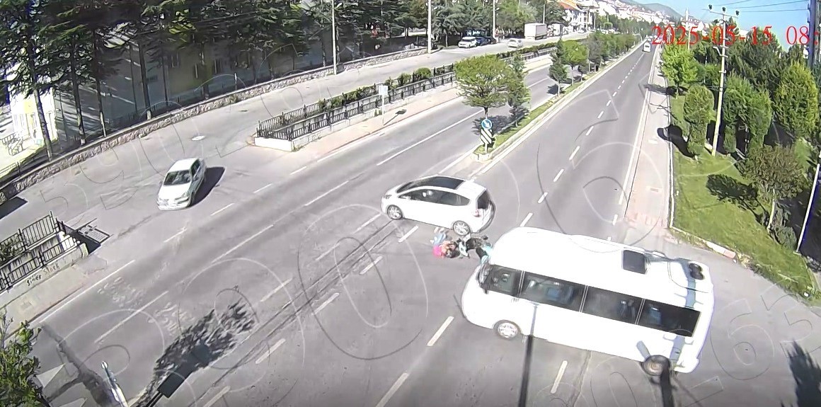 Kütahyada 3 ayrı motosiklet kazası kamerada