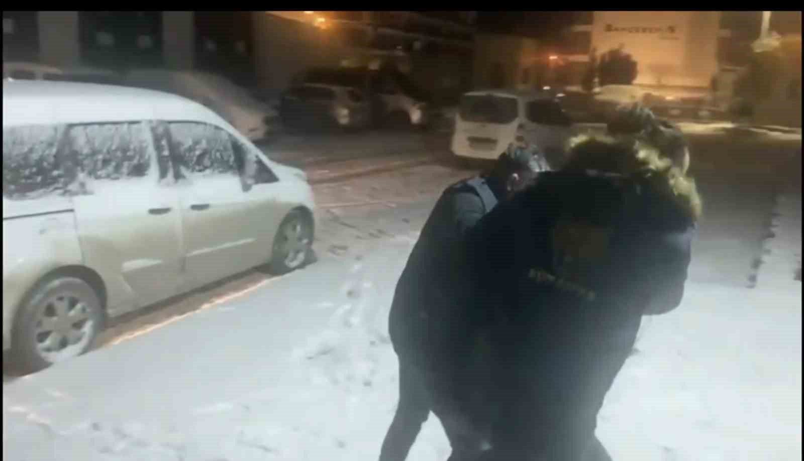 Kütahyada 30 yıl hapis cezası ile aranan cezaevi firarisi yakalandı