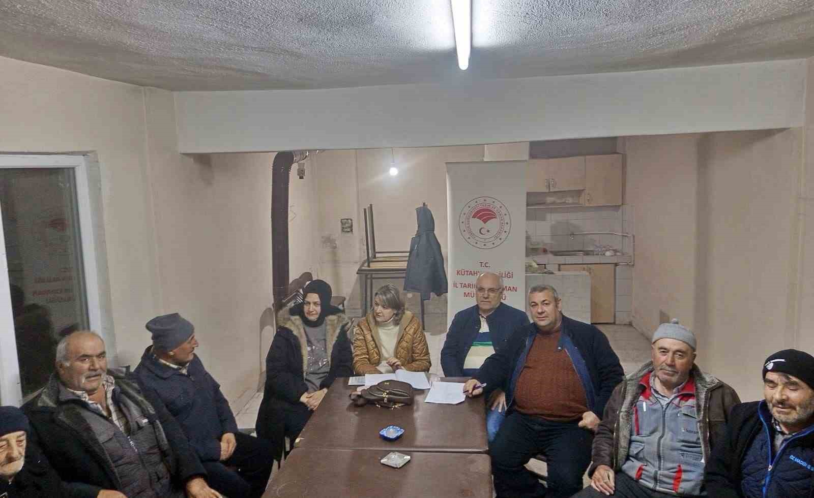 Kütahyada çiftçi toplantıları düzenlendi