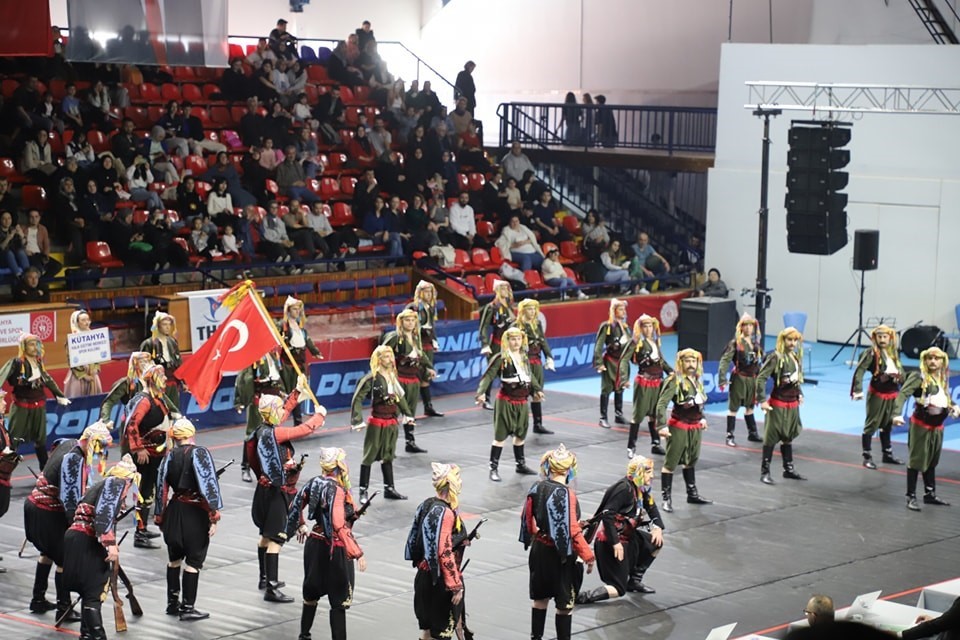 Halk oyunları il birinciliği yarışmaları sona erdi