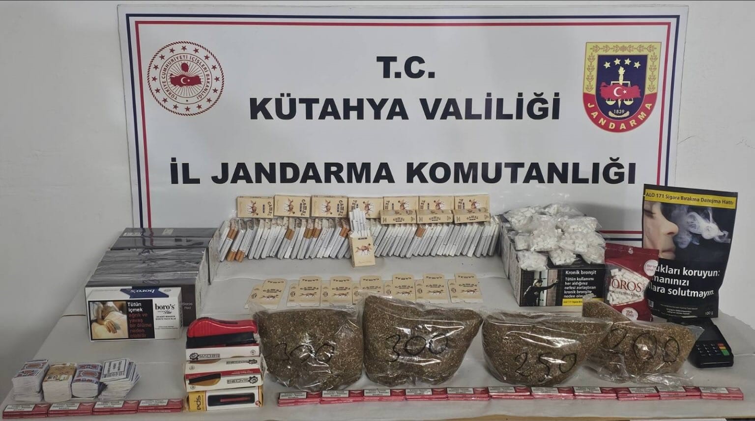 Kütahyada jandarmadan kaçak tütün operasyonu