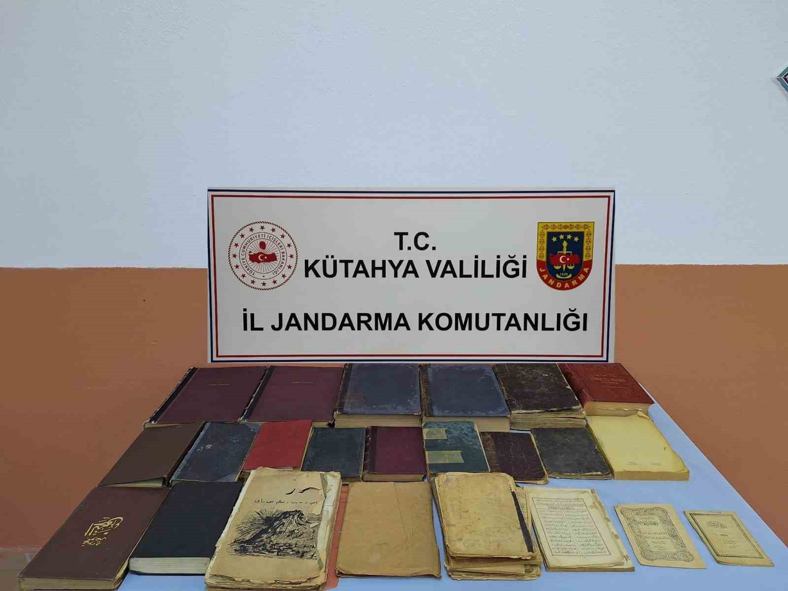 Kütahyada jandarmadan tarihi eser operasyonu