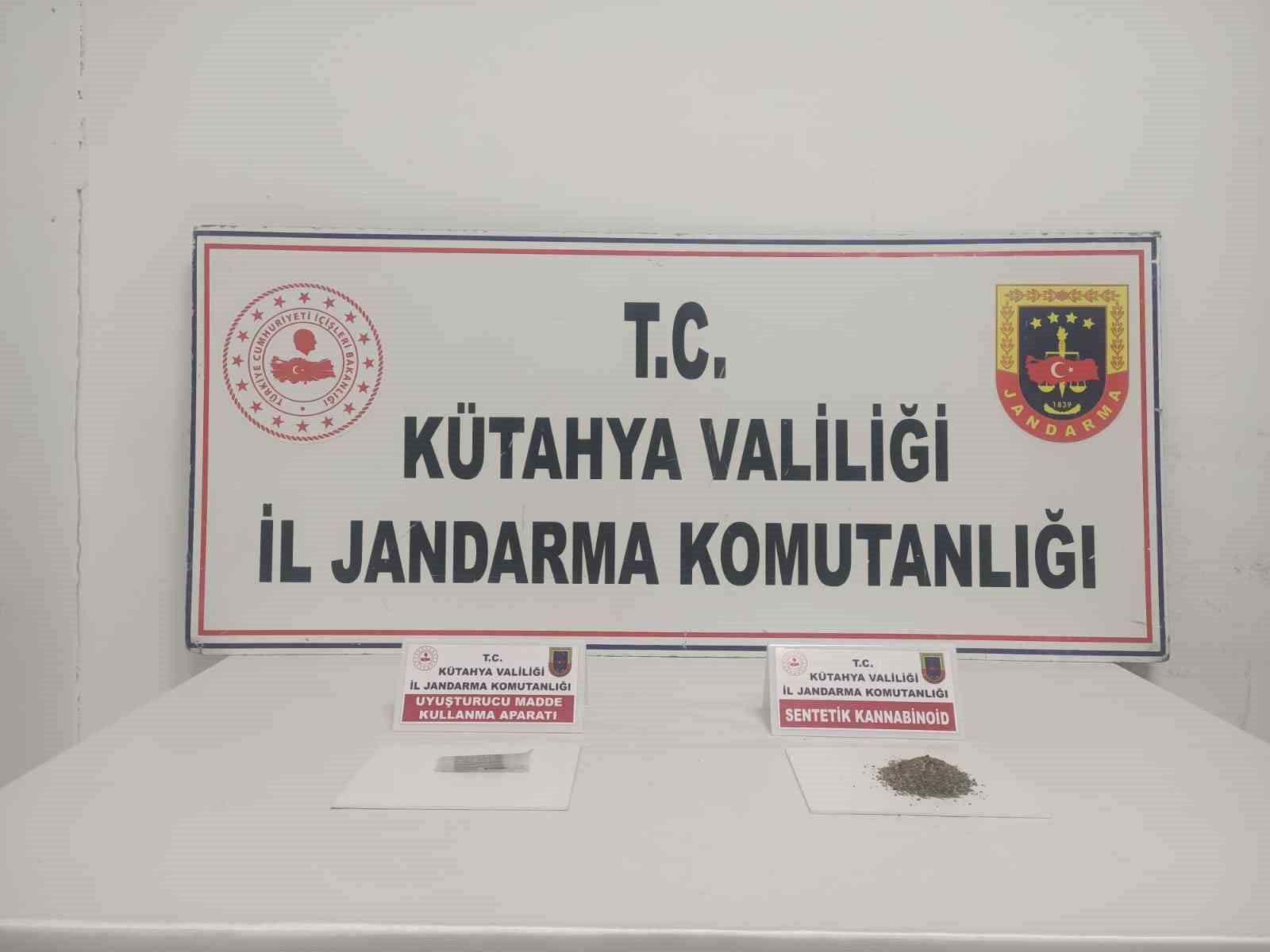 Kütahyada jandarmadan uyuşturucu operasyonu