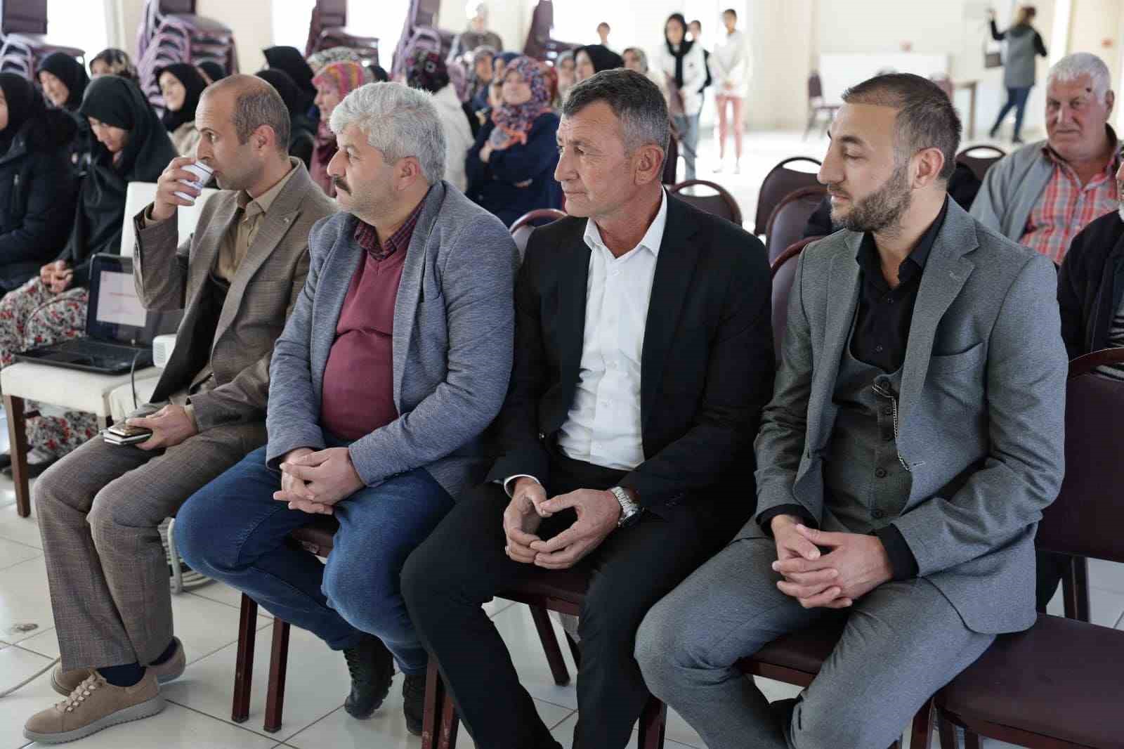 Kütahya'da Mahallede Aile Atölyesi projesi devam ediyor