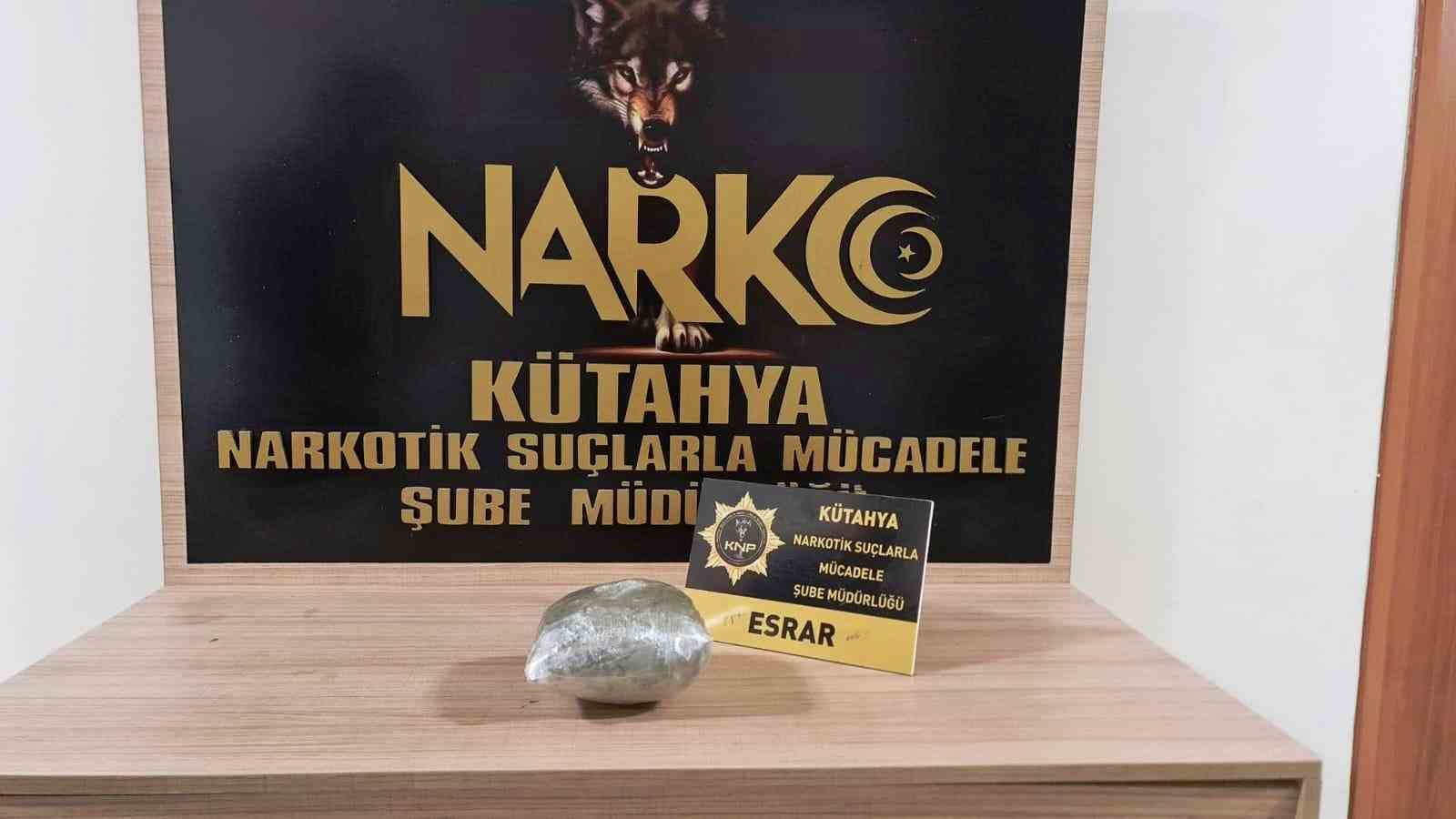 Kütahyada otobüste uyuşturucu ile yakalanan yolcu tutuklandı