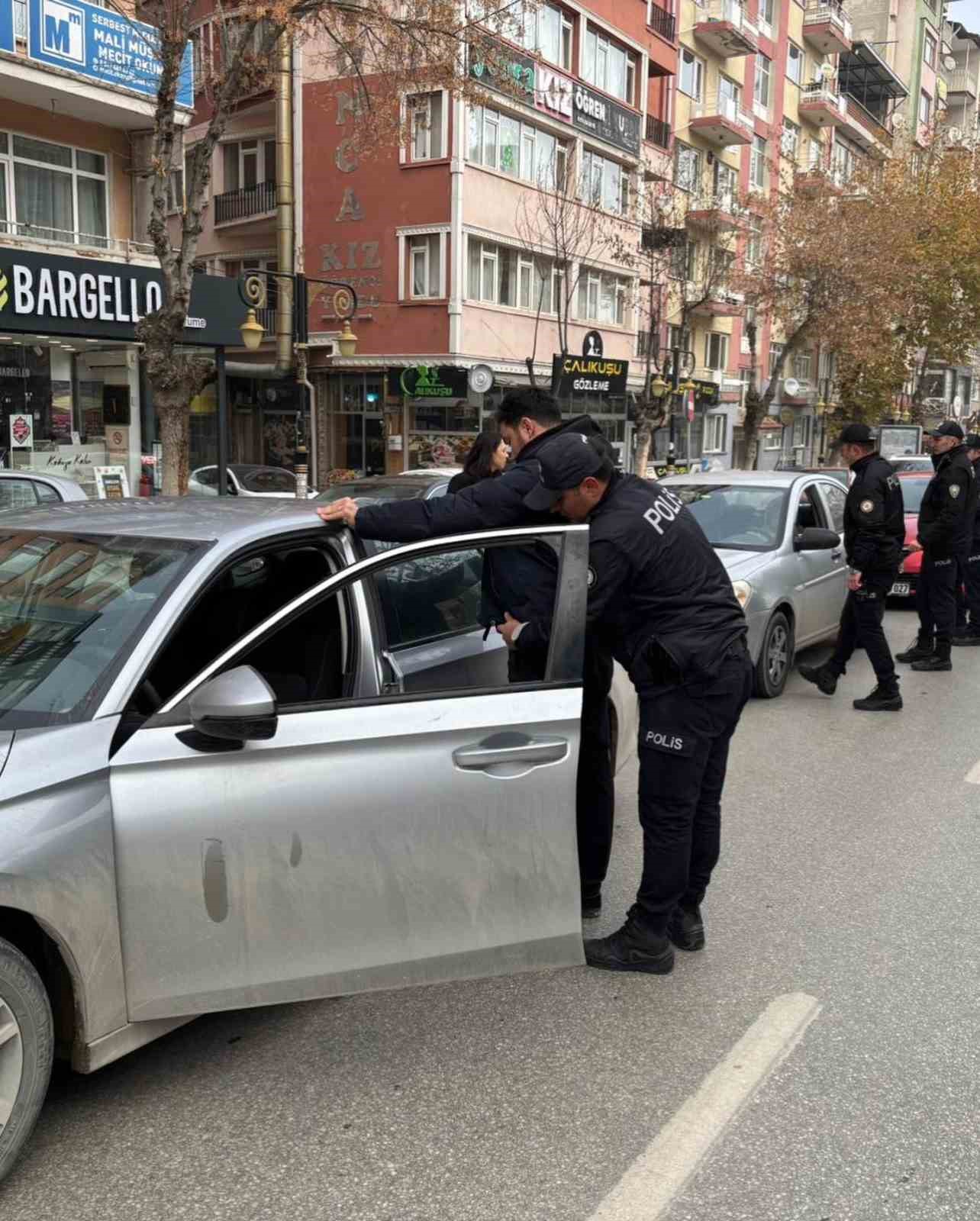 Kütahyada son iki haftada yoğun denetim, 45 aranan şahıs yakalandı