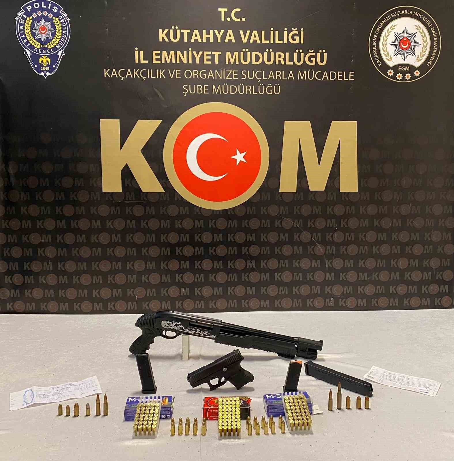 Kütahyada tefecilik ve silah ticareti operasyonu