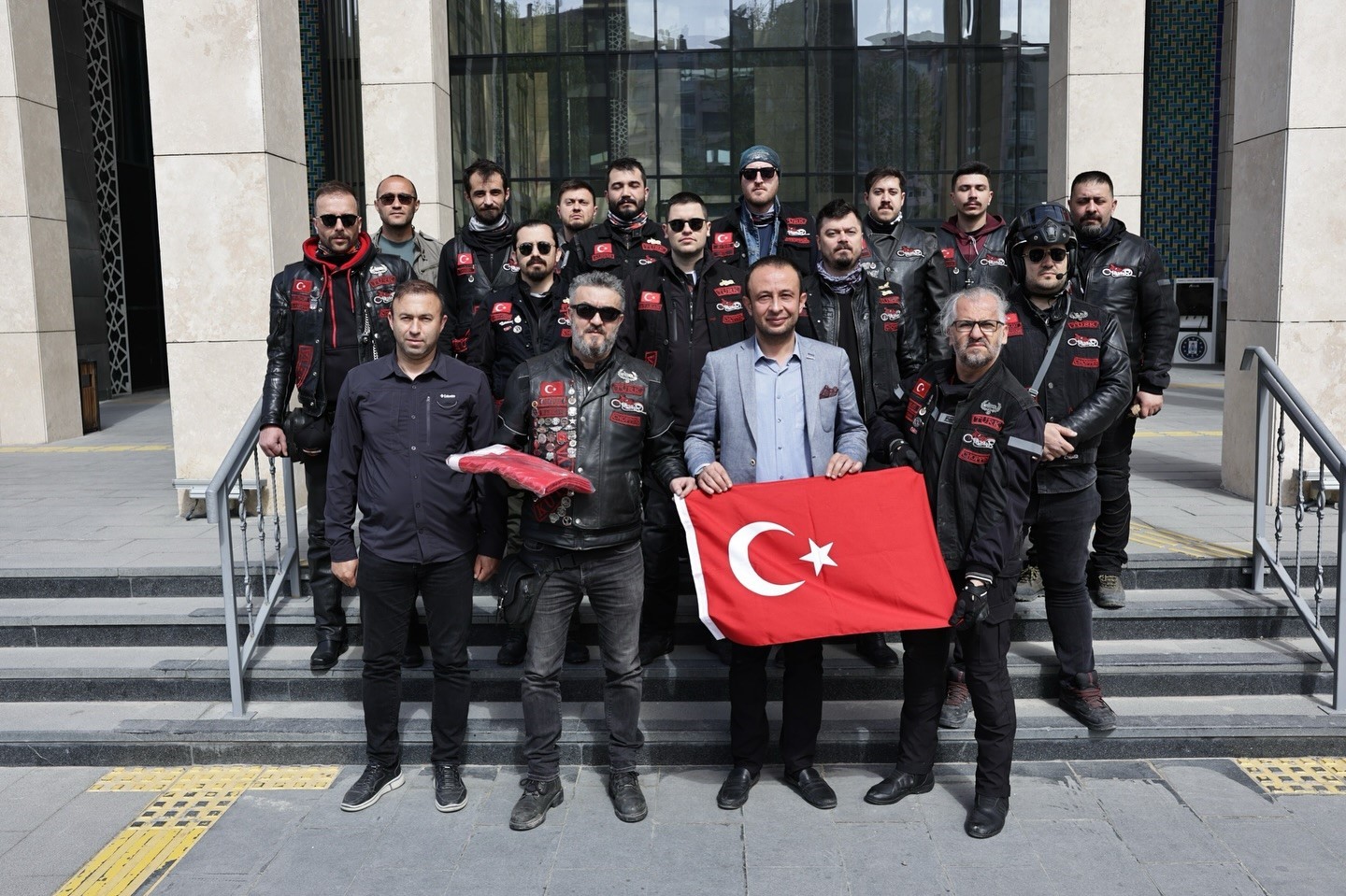 Kütahyadan Anıtkabire şanlı Türk bayrağı yolculuğu