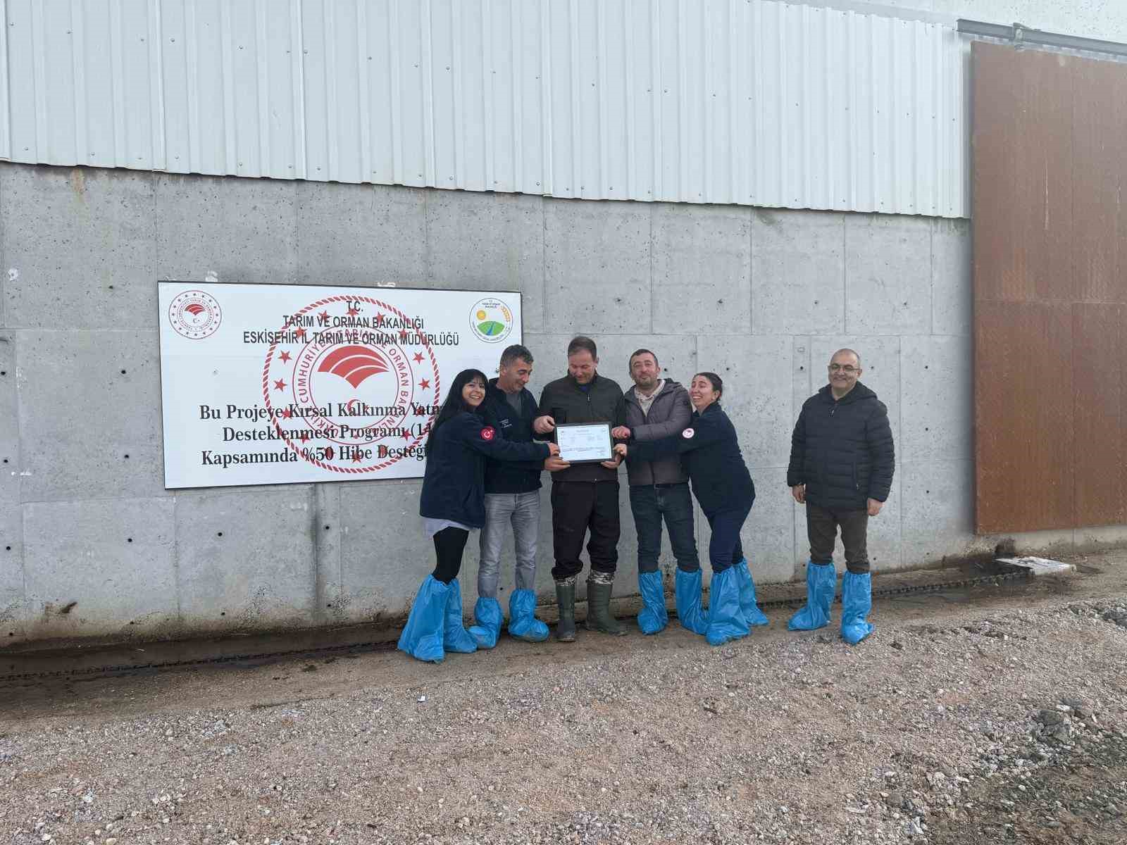 Mahmudiye'nin ilk ari işletmesi sertifikalandırıldı