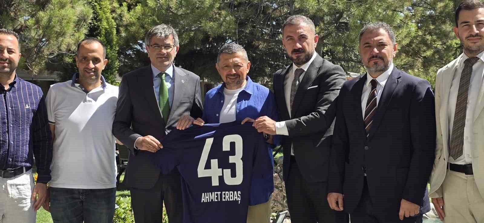 Milletvekili Ahmet Erbaştan Kütahyaspora 1 milyon TL destek