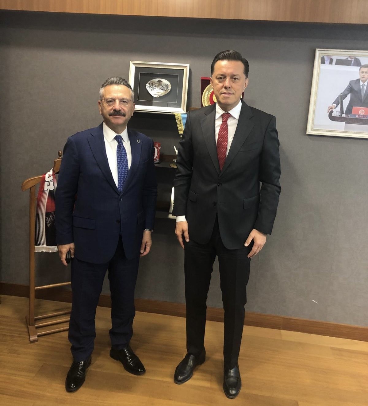 Milletvekili Hatipoğlu, Vali Aksoy'u TBMM'de ağırladı