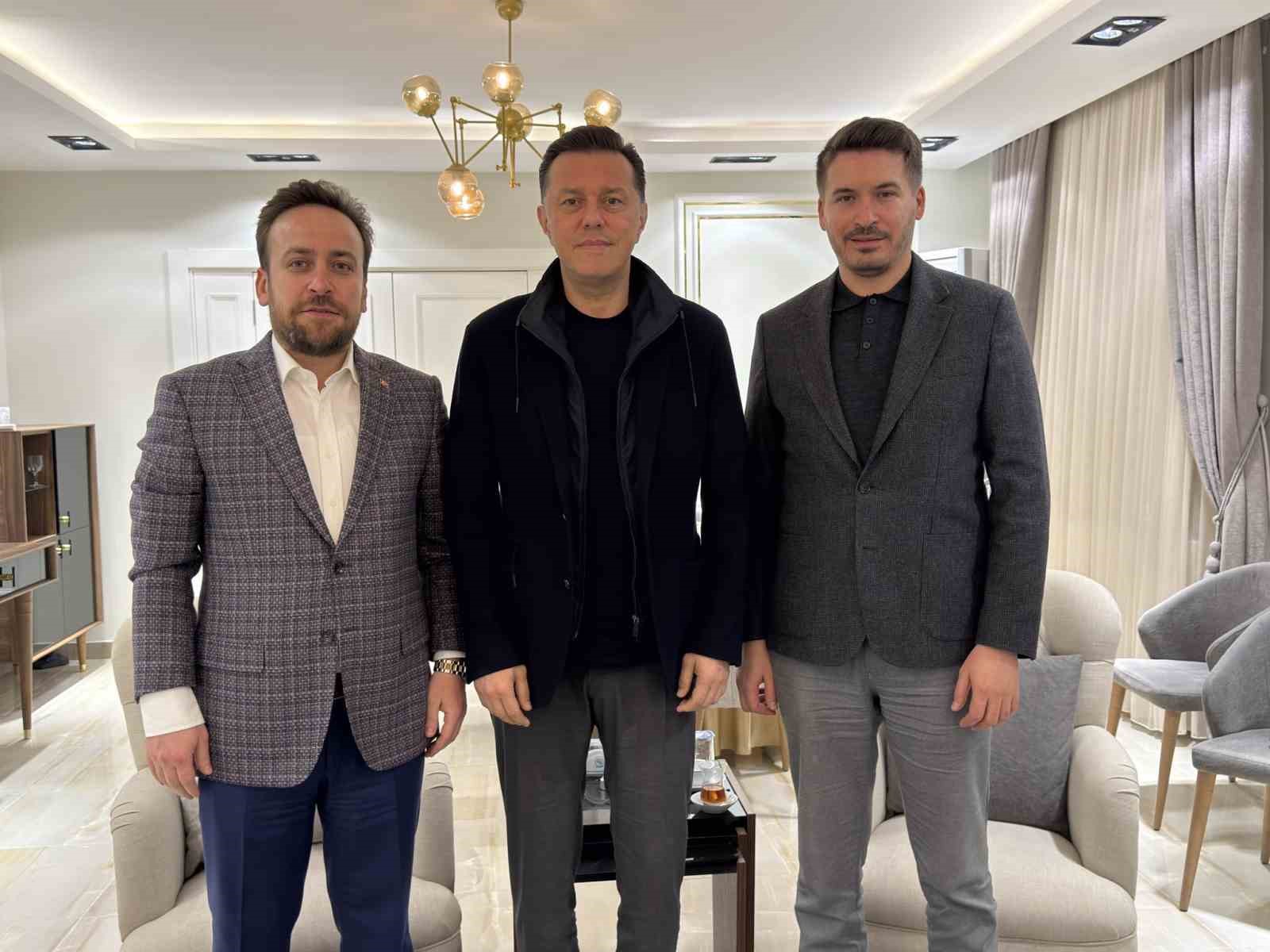 Milletvekili Hatipoğlu, yeni ilçe başkanları ile buluştu