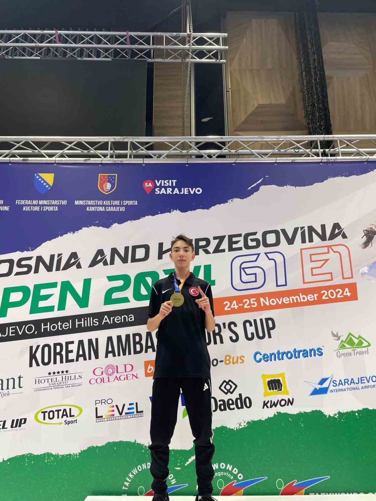Milli sporcu Gesge, Bosna Hersek'ten altın madalya ile döndü