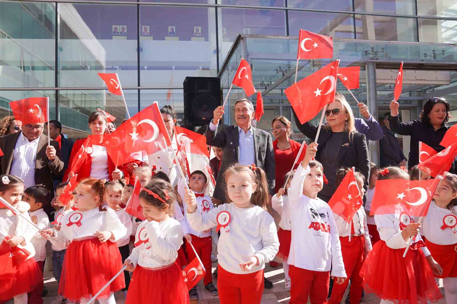 Minik yürekler cumhuriyet coşkusunu yaşadı