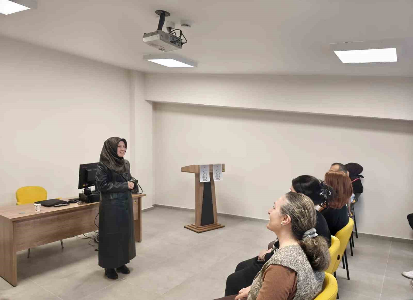 Odunpazarında Sağlık ve Diyanet iş birliğiyle aileye yönelik farkındalık semineri yapıldı
