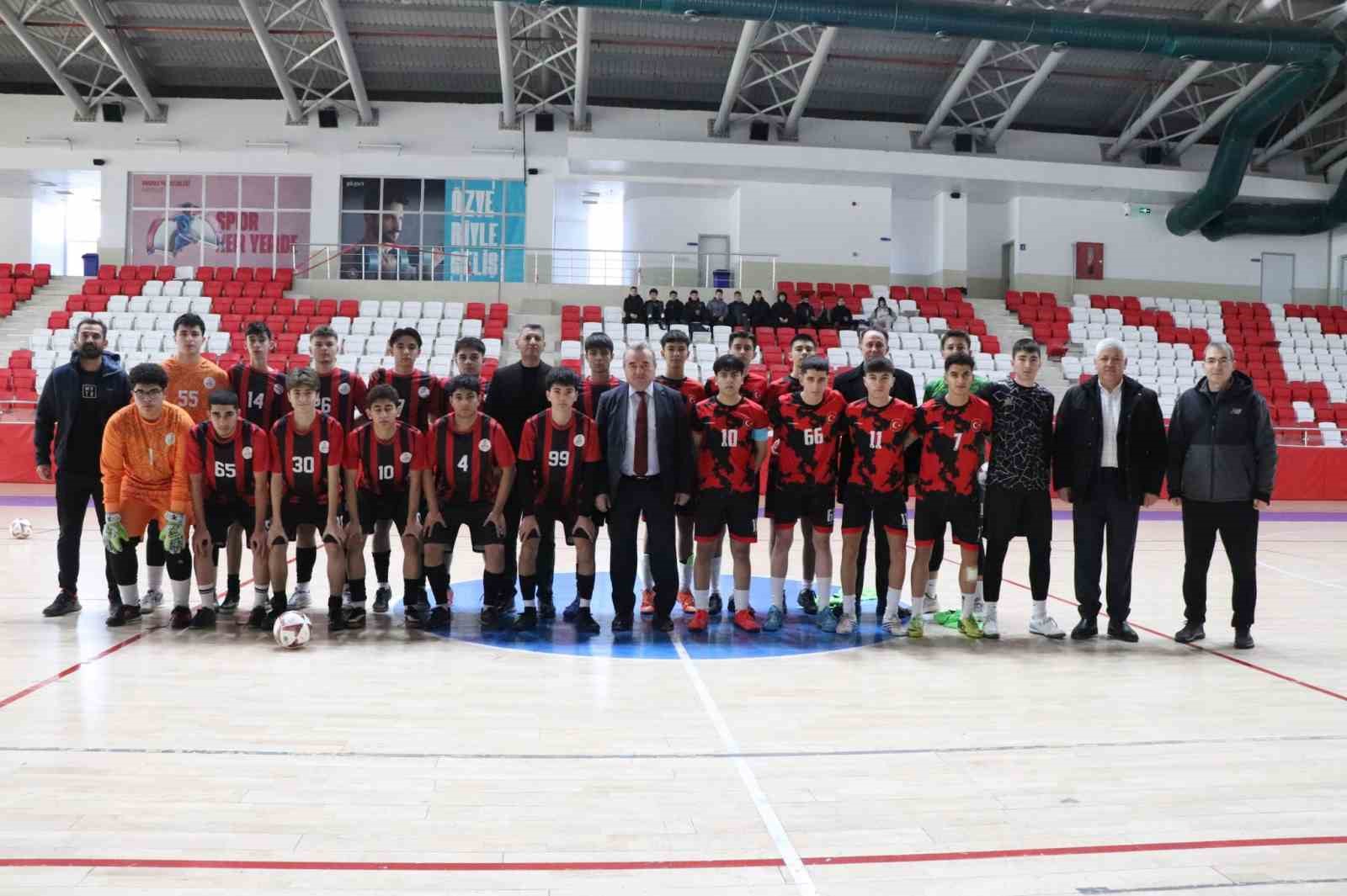 Okul sporları futsal heyecanı Bilecikte sahne aldı